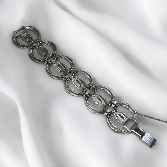 Vintage Silver Toned Textured Twisted Double Oval Rope Link Bracelet - Picture 2 of 2